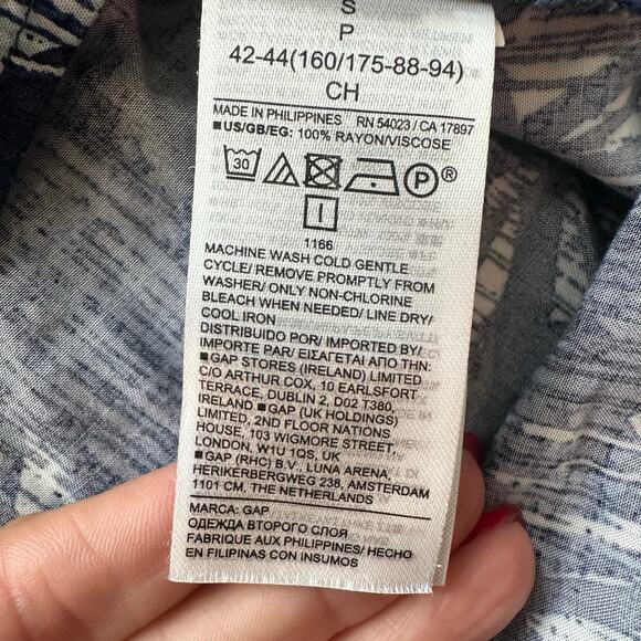 GAP Blue, Floral Print, VNeck, Pocketed, Cuffed Short Sleeve, Shirt Dress- S - Picture 3 of 10